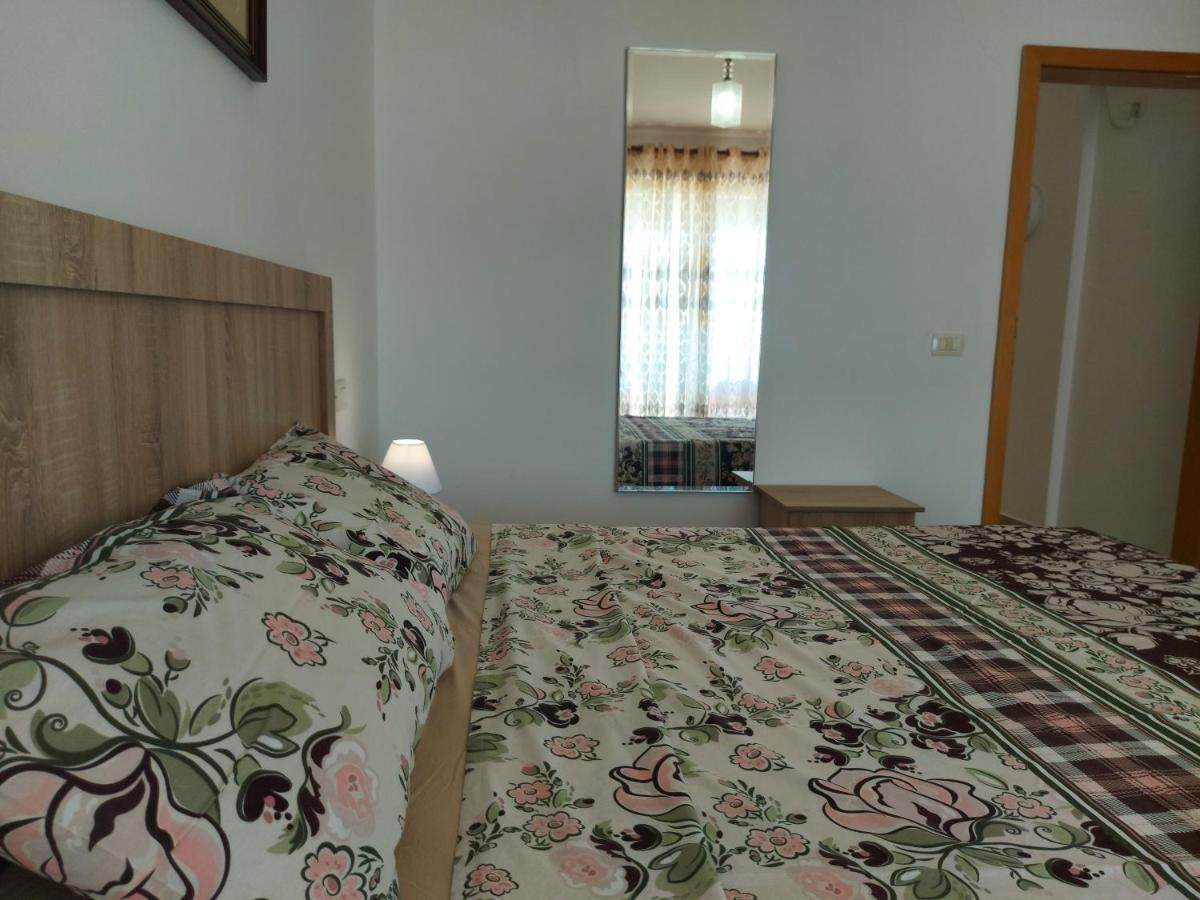 Bral Apartments 4 Durrës 外观 照片